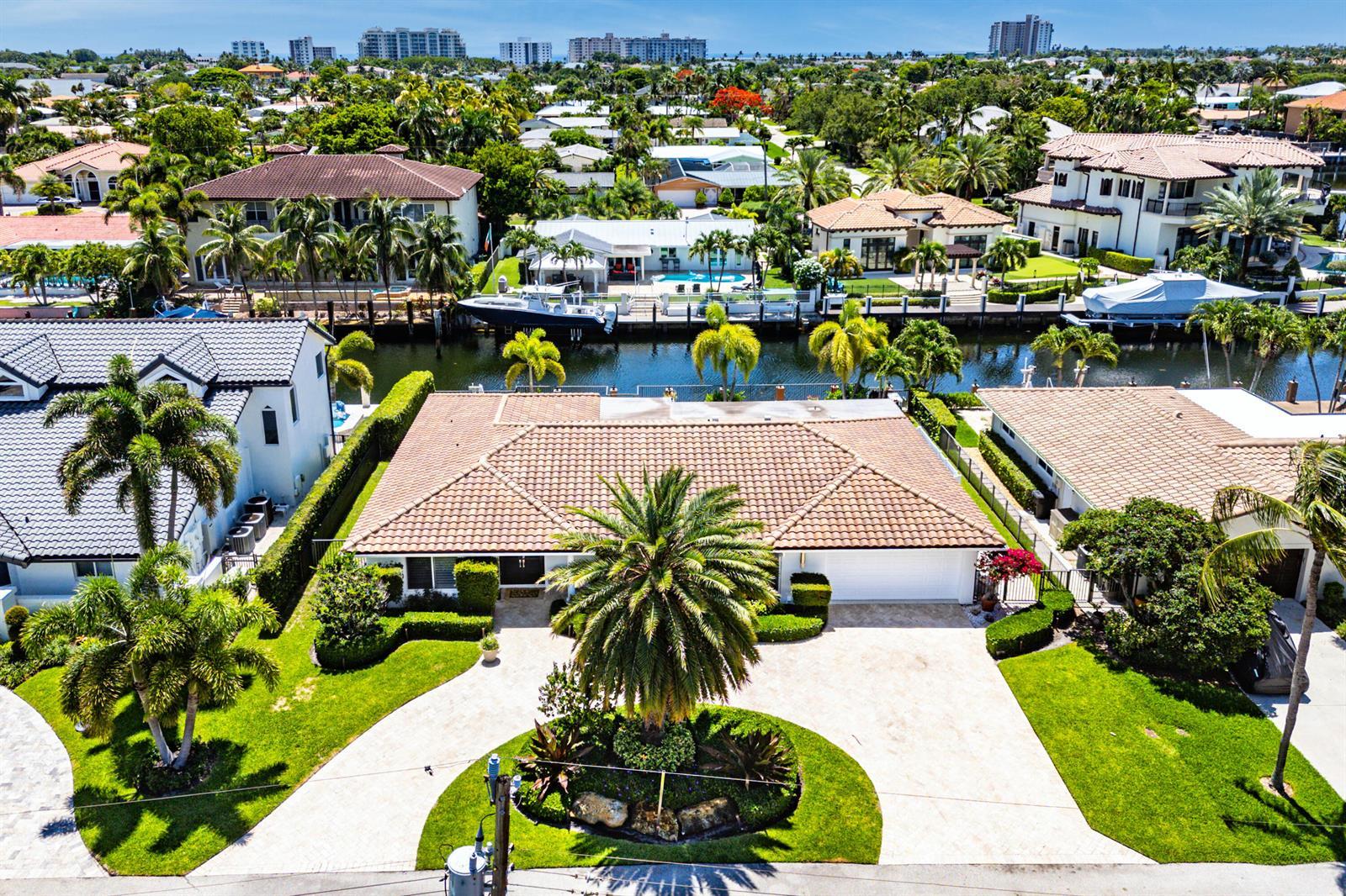 4230 NE 24th Avenue, Lighthouse Point FL 33064