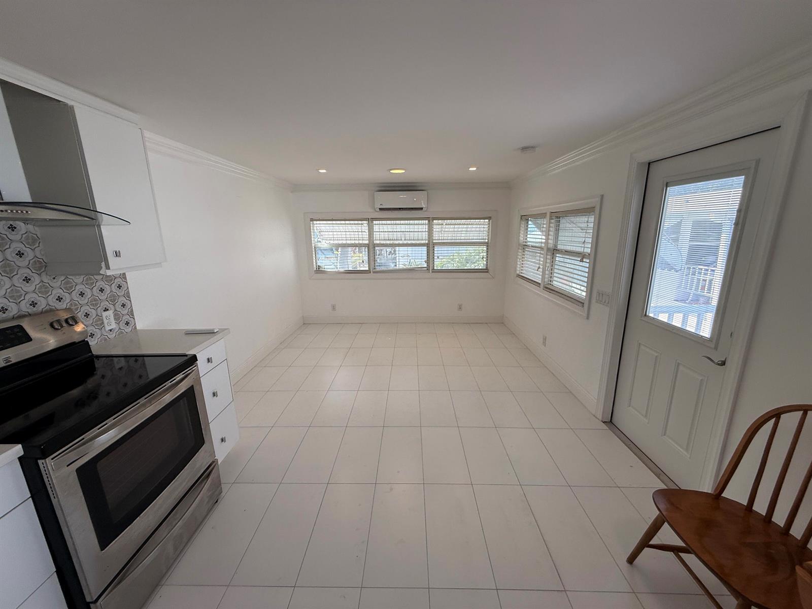 206 Eagle Drive E, Briny Breezes FL 33435 photo 3
