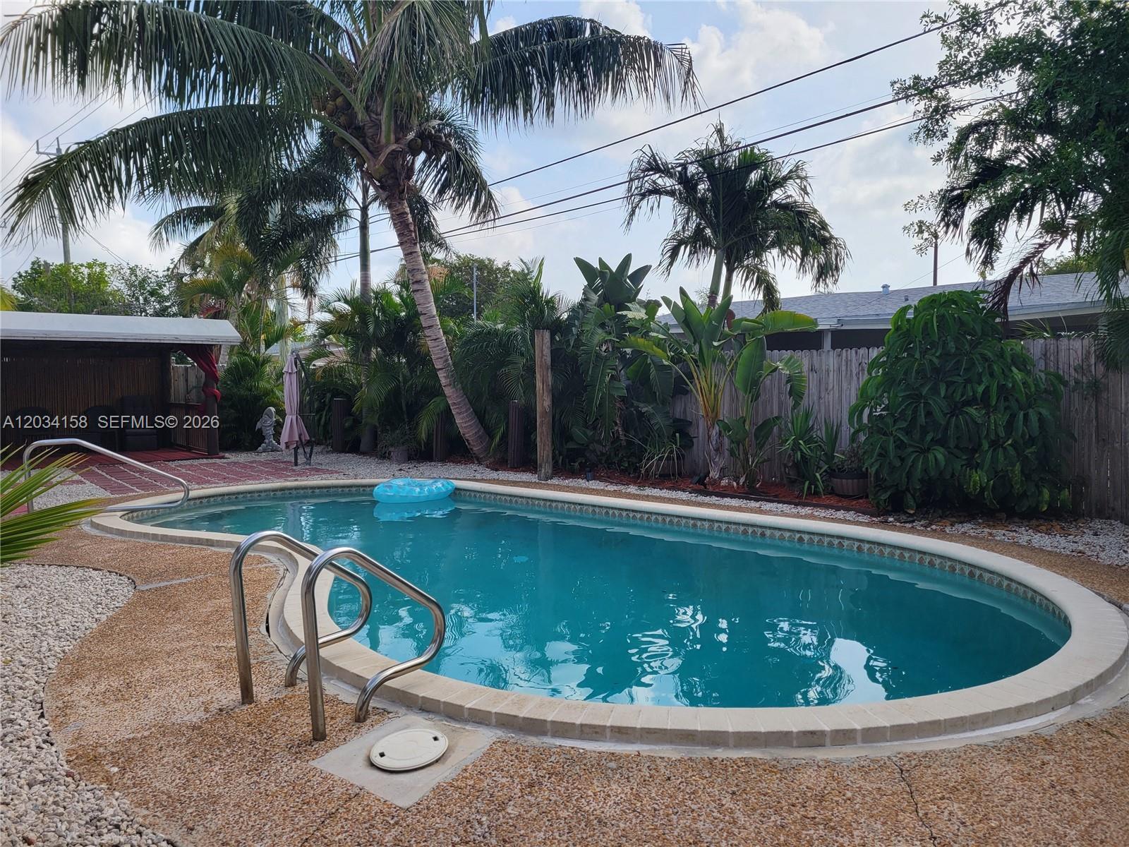 2560 NE 8th Ter, Pompano Beach FL 33064 photo 3
