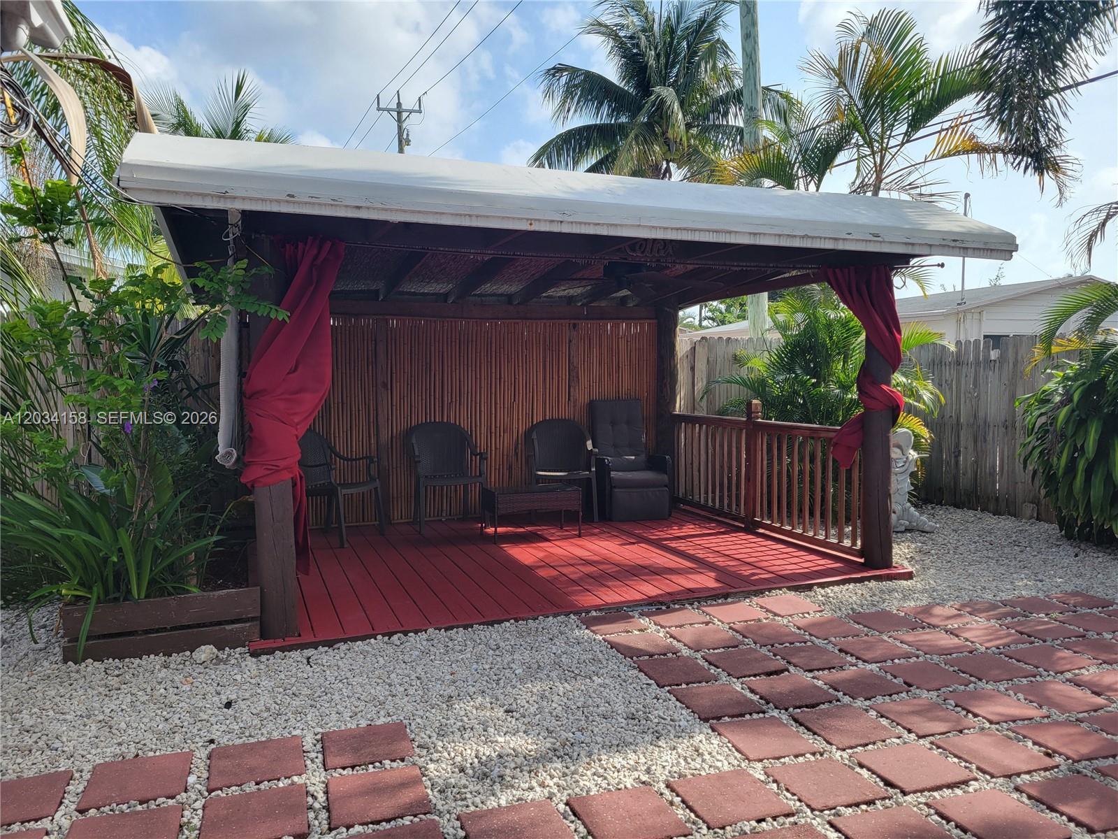 2560 NE 8th Ter, Pompano Beach FL 33064 photo 4