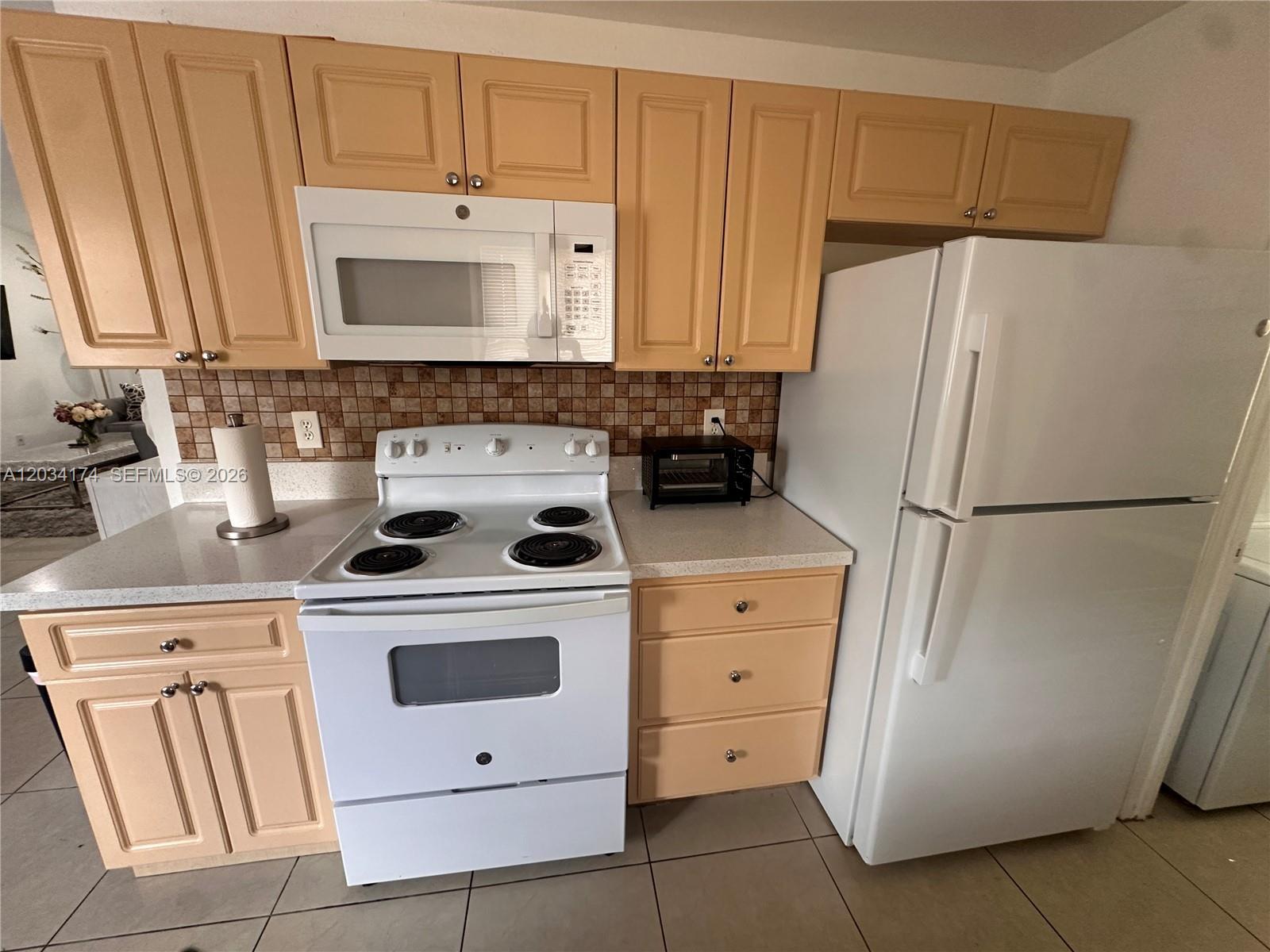 404 NW 2nd Ave # A, Hallandale Beach FL 33009 photo 2