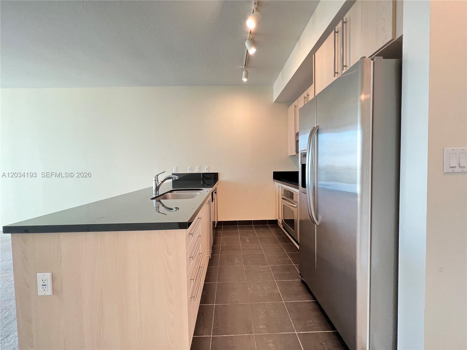 79 SW 12th St, Miami FL 33130 photo 3