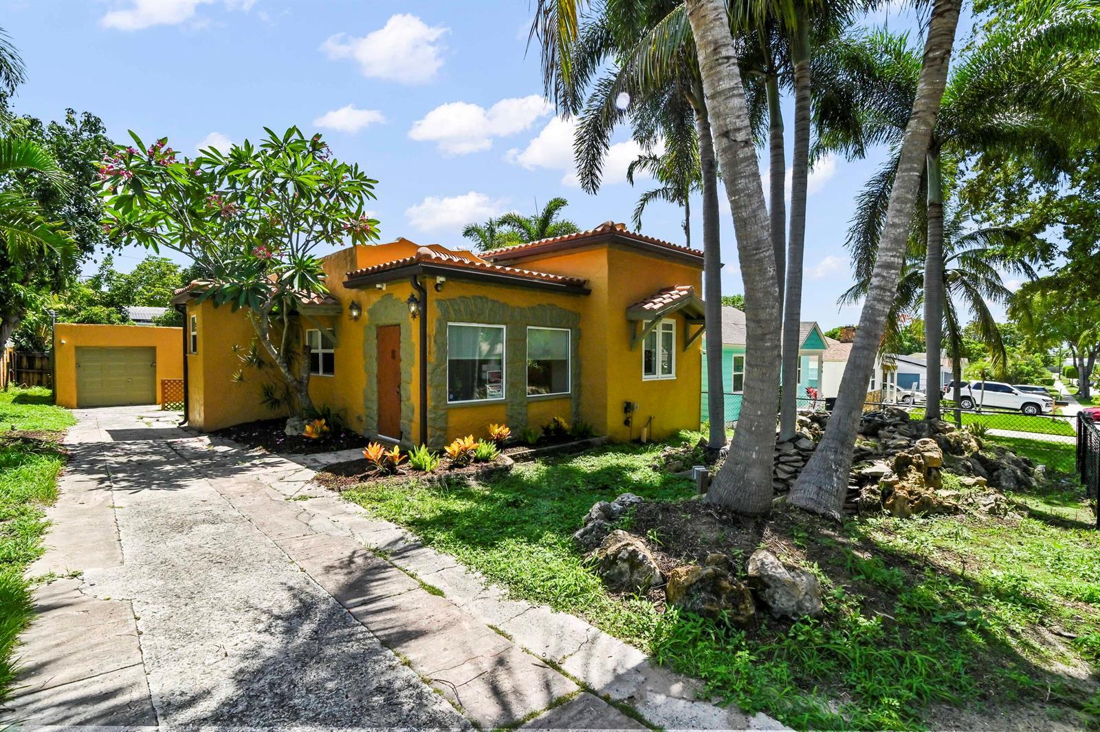 914 30th Court, West Palm Beach FL 33407