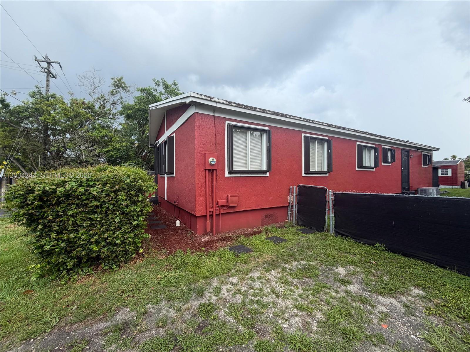 16980 SW 104th Ave, Miami FL 33157 photo 2