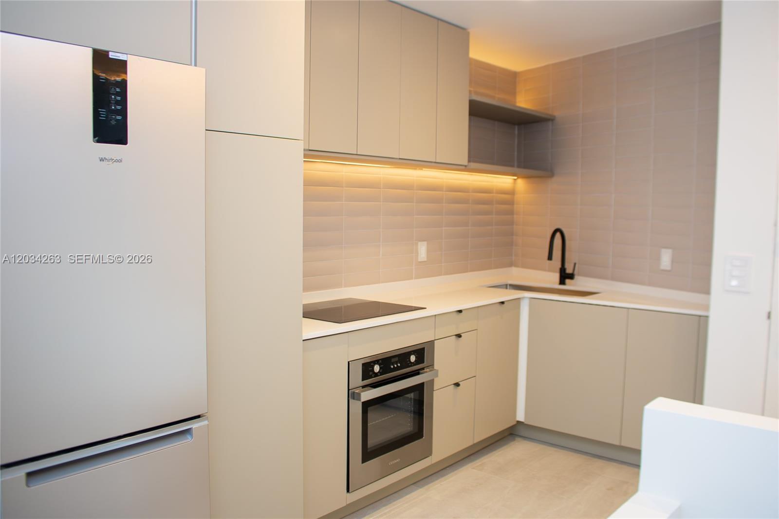 2899 Collins Ave # 1422, Miami Beach FL 33140 photo 3