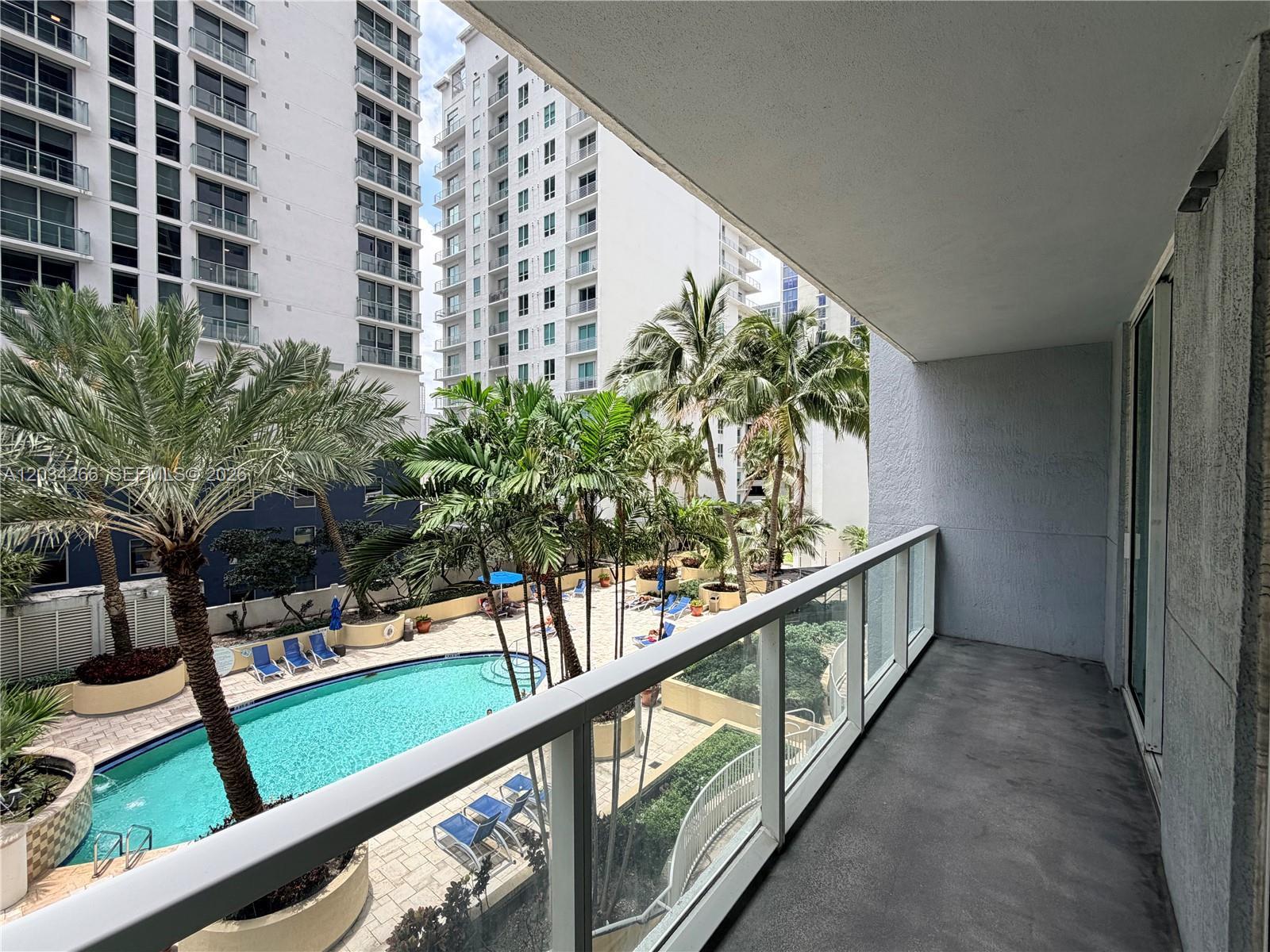 253 NE 2nd St # 1006, Miami FL 33132 photo 2