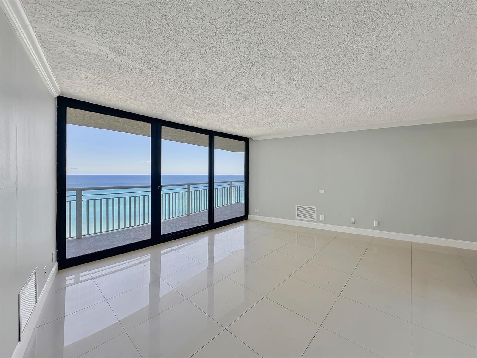 3000 N Ocean Drive, Singer Island FL 33404 photo 2