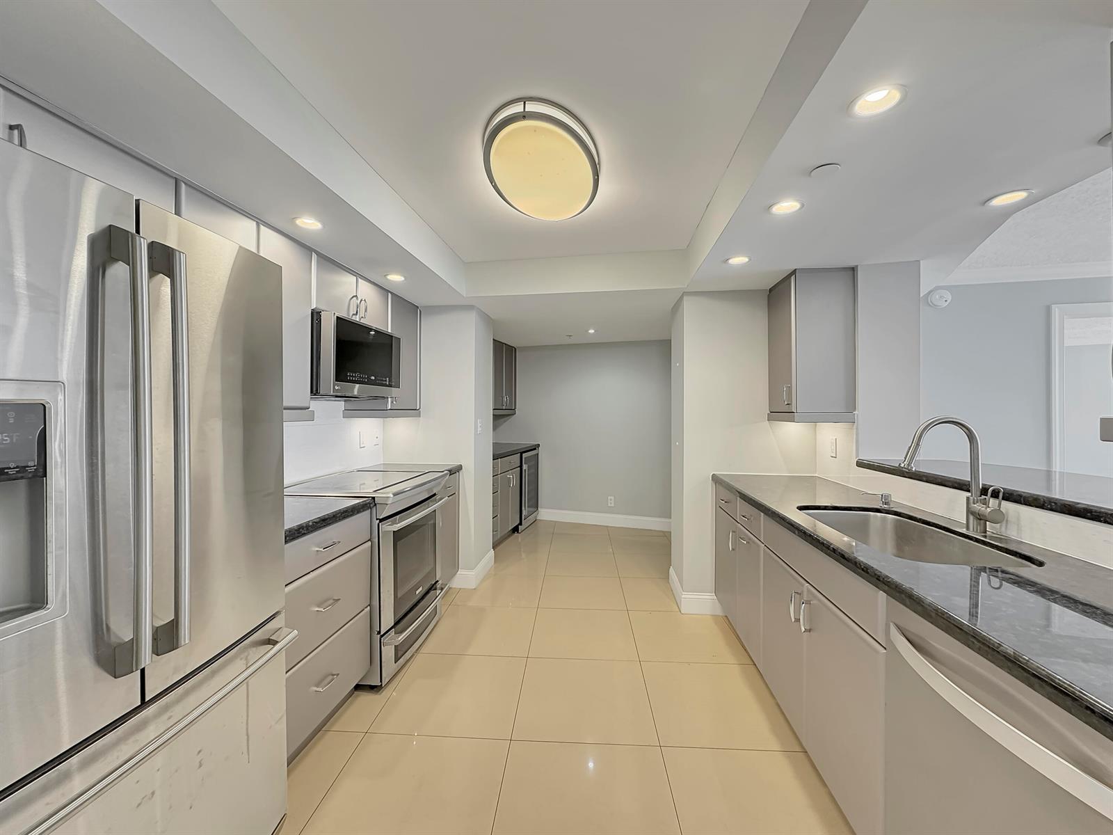 3000 N Ocean Drive, Singer Island FL 33404 photo 4