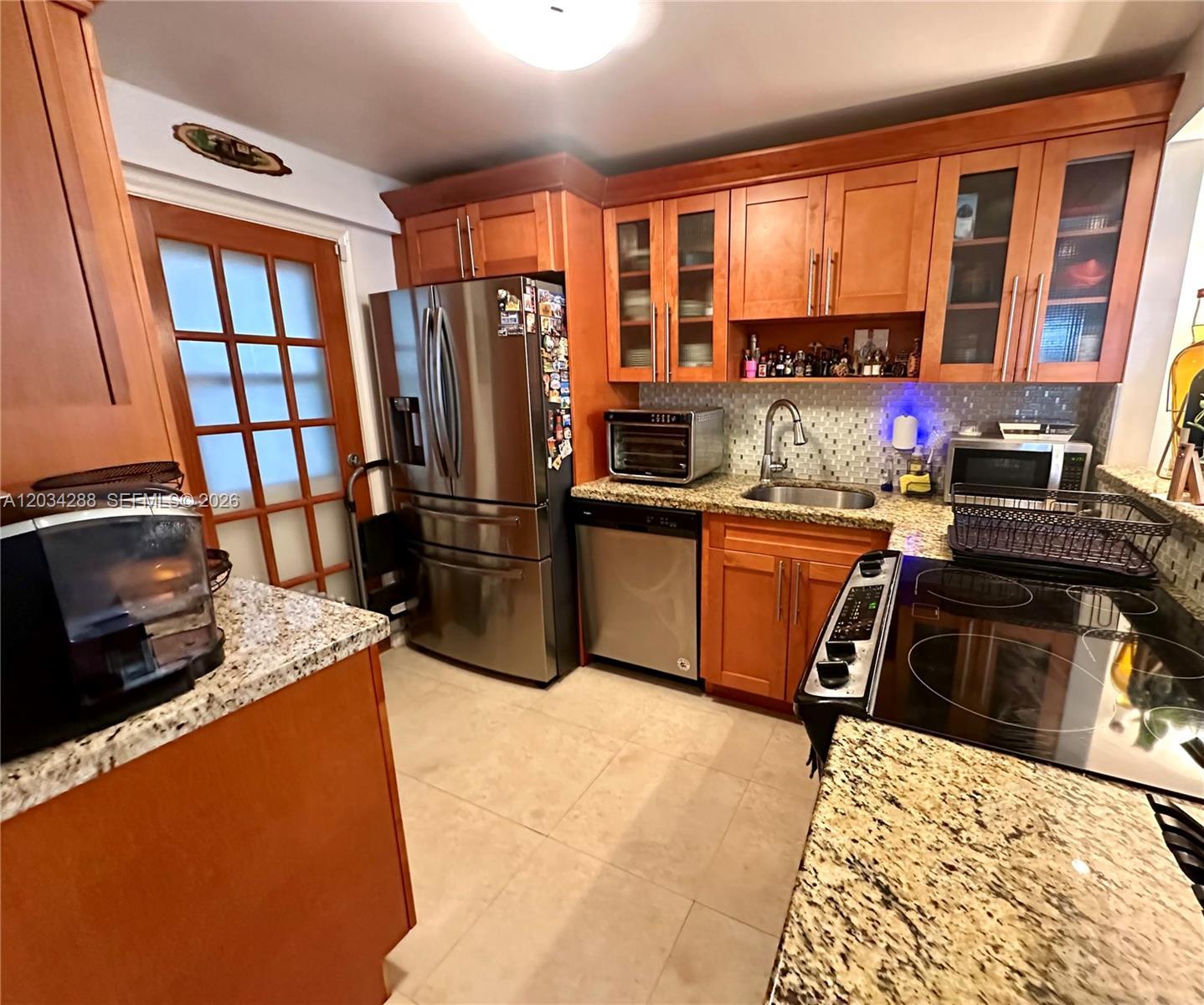 211 NE 8th Ave # 304, Hallandale Beach FL 33009