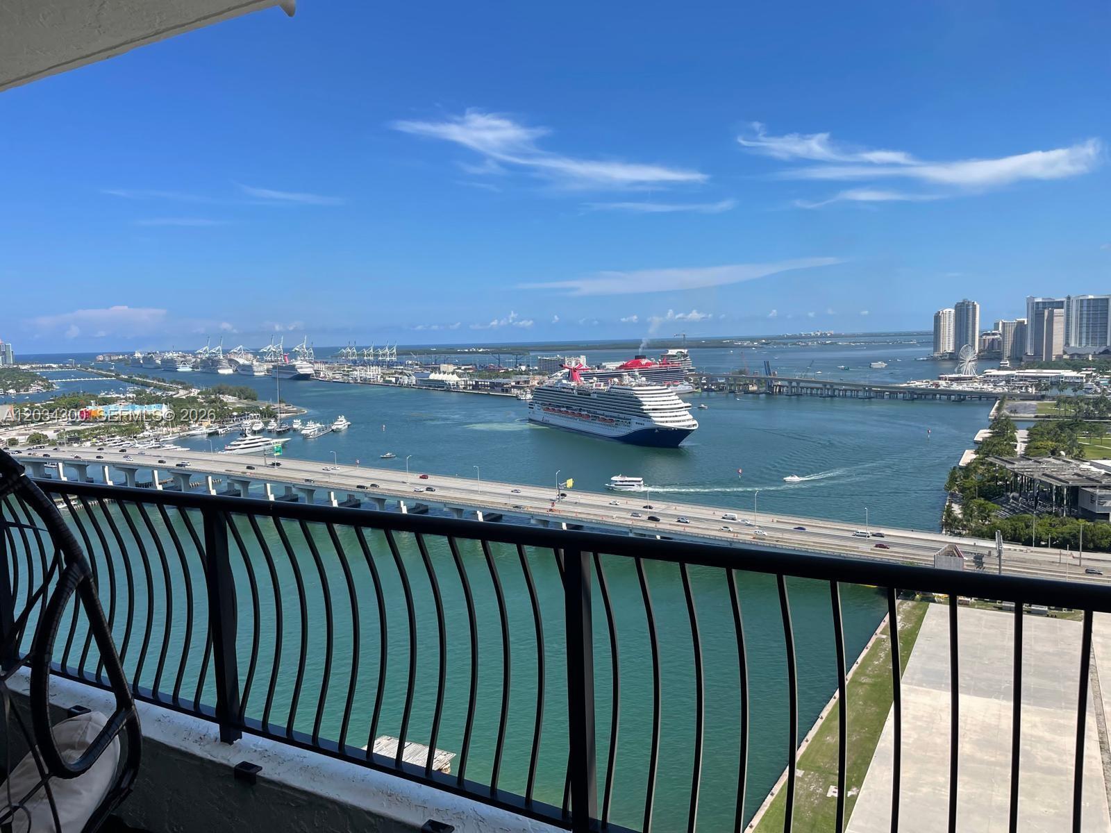 555 NE 15th St # 33H, Miami FL 33132 photo 2