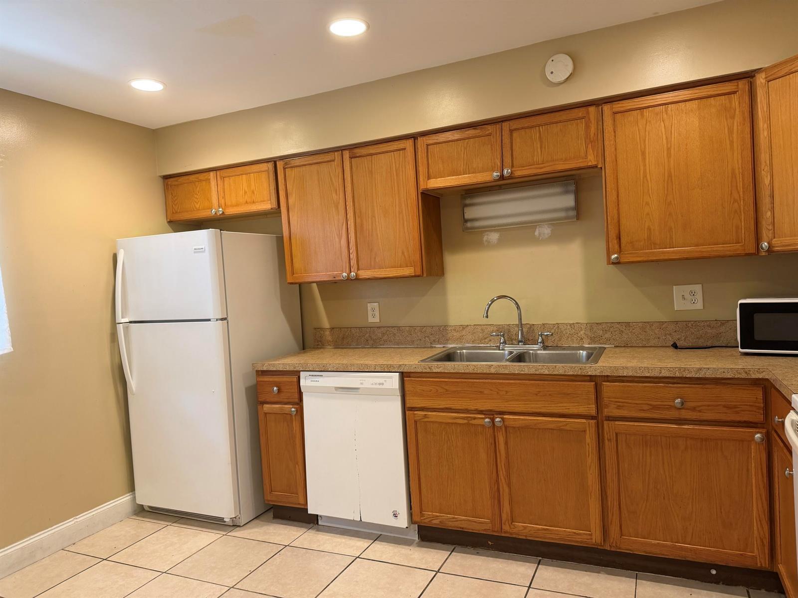 507 S 10th Street # B, Fort Pierce FL 34950 photo 2