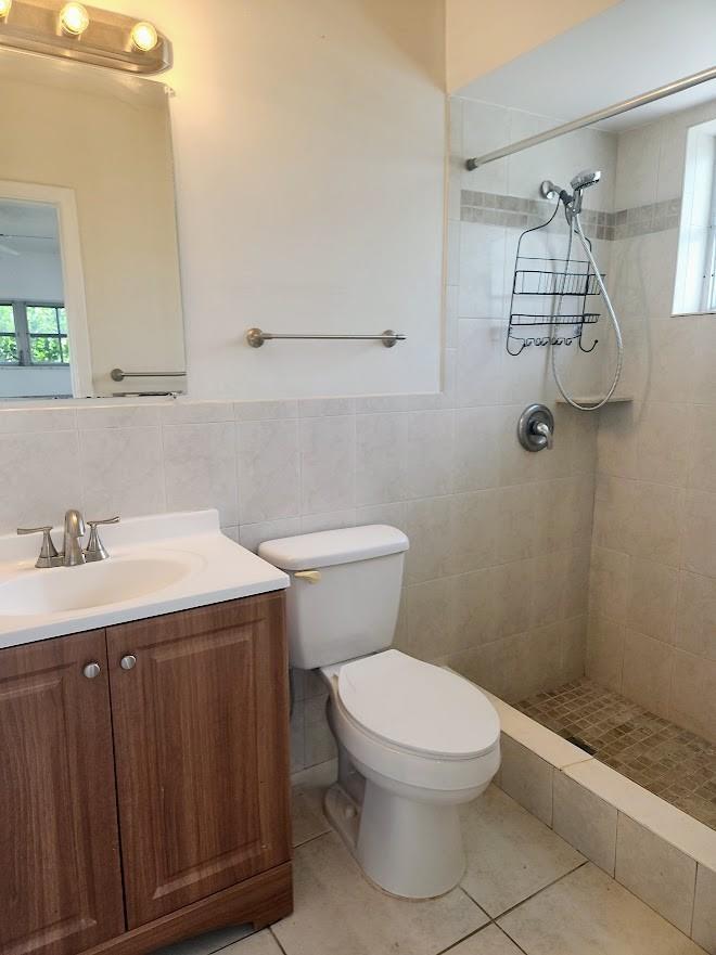 2940 NE 19th Terrace Side, Lighthouse Point FL 33064 photo 3