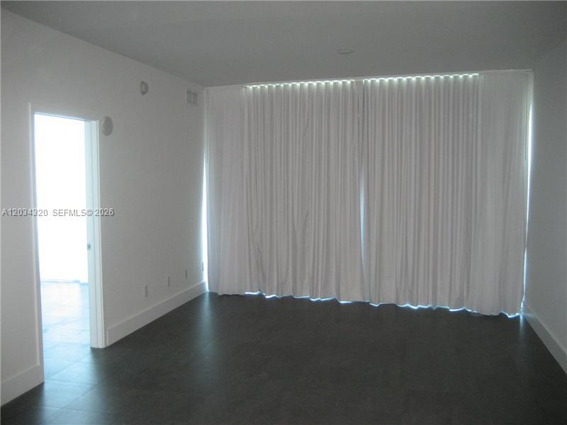 888 Biscayne Blvd # 3310, Miami FL 33132 photo 3