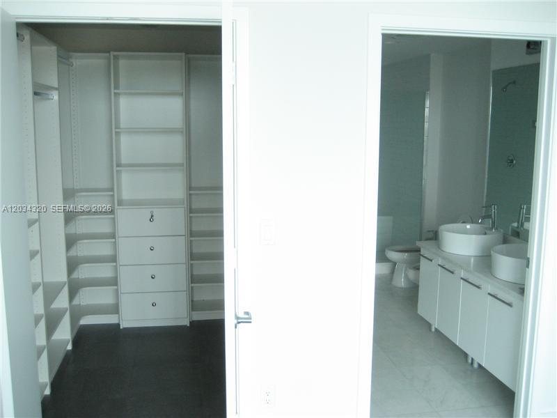 888 Biscayne Blvd # 3310, Miami FL 33132 photo 4