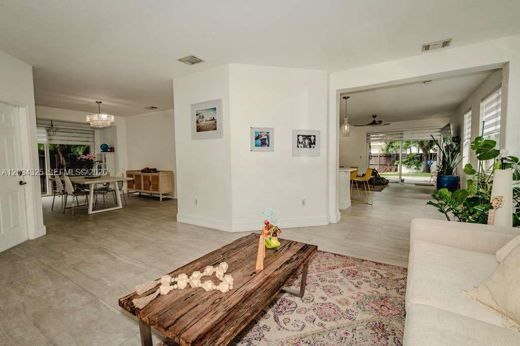 8526 NW 110th Pl # 0, Doral FL 33178 photo 4