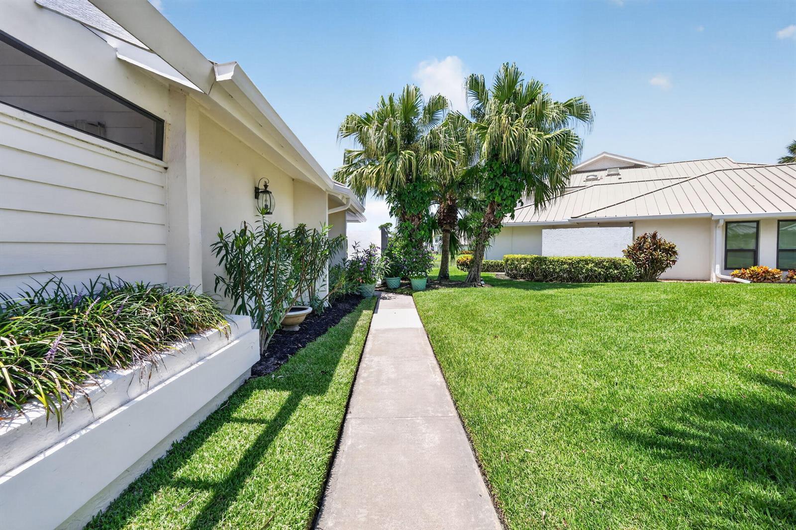 5632 SE Foxcross Place, Stuart FL 34997 photo 4