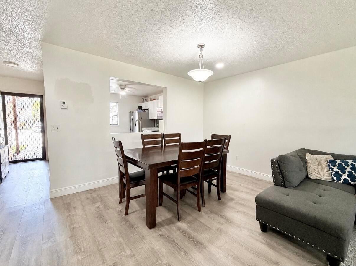 1407 E Lakeview Dr Drive E, Royal Palm Beach FL 33411 photo 4