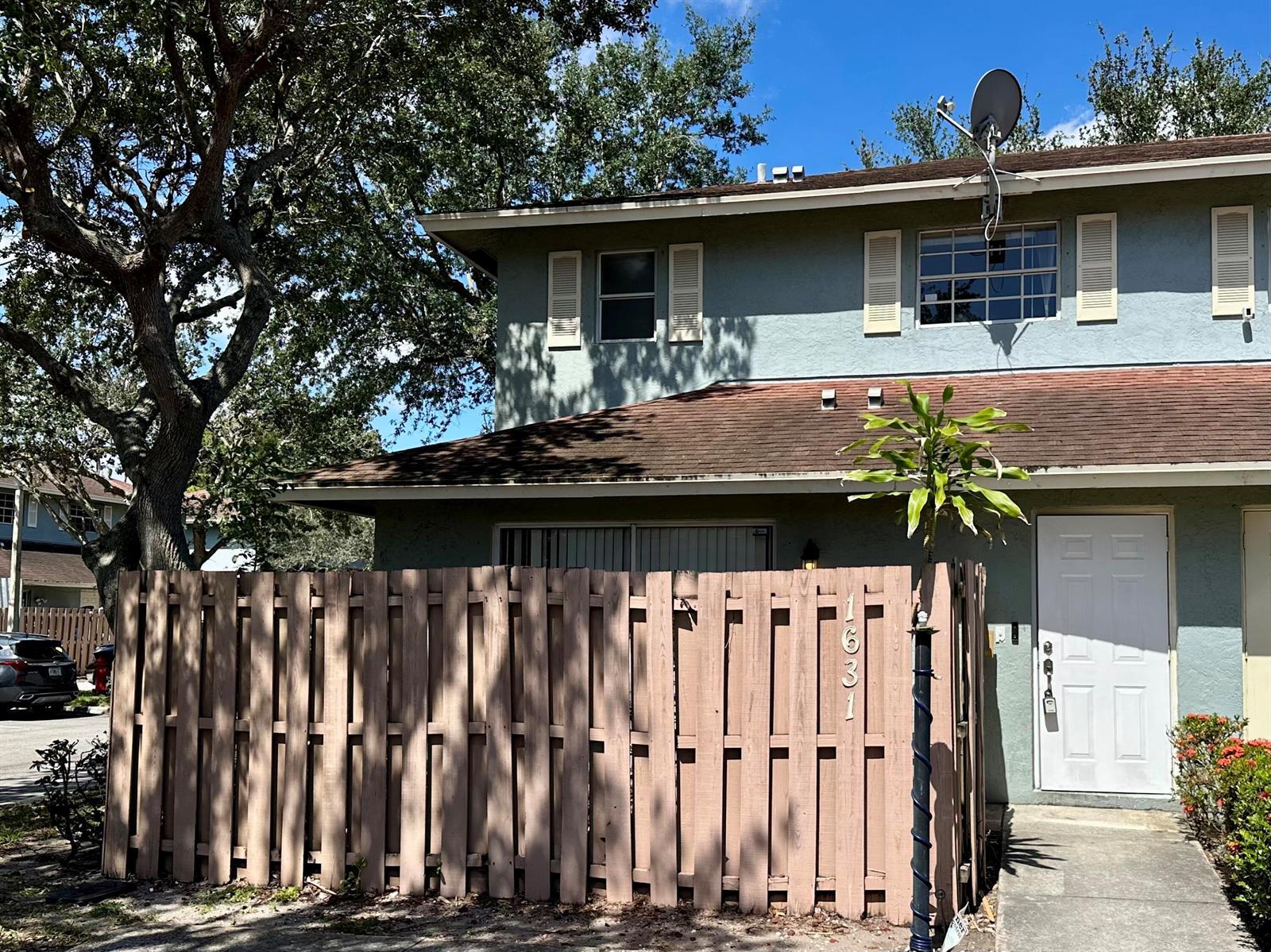 1631 E Cypress Way Way E, Palm Springs FL 33406