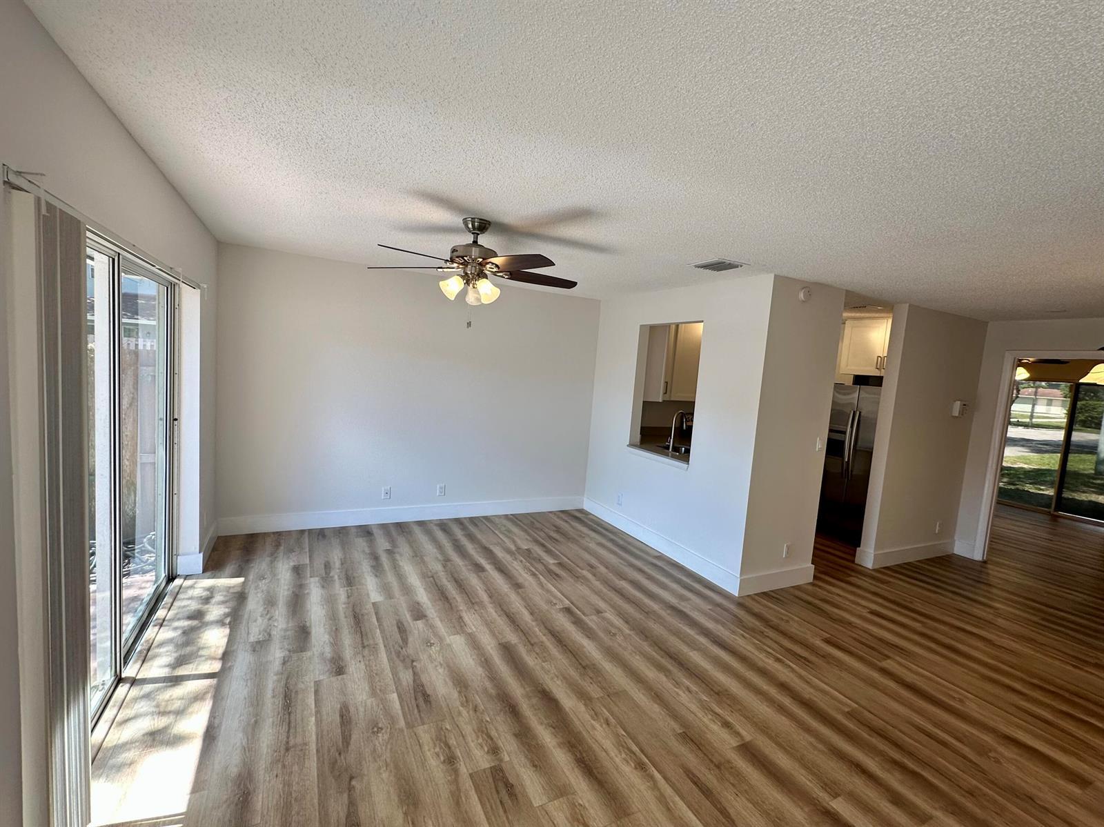 1631 E Cypress Way Way E, Palm Springs FL 33406 photo 4