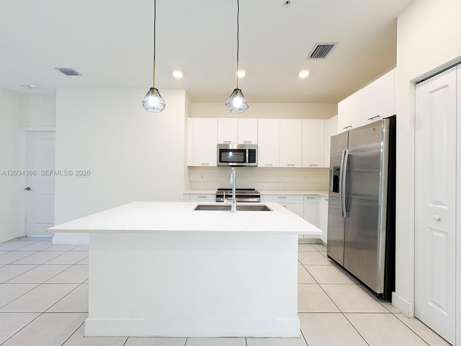8001 NW 41st St # 205, Doral FL 33166 photo 3
