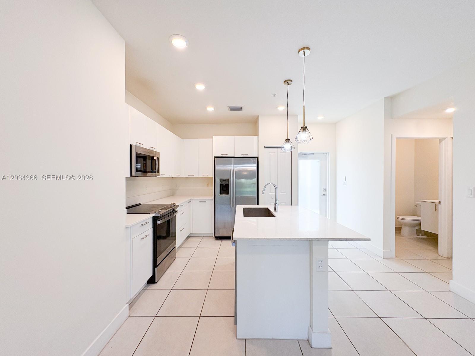 8001 NW 41st St # 205, Doral FL 33166 photo 4