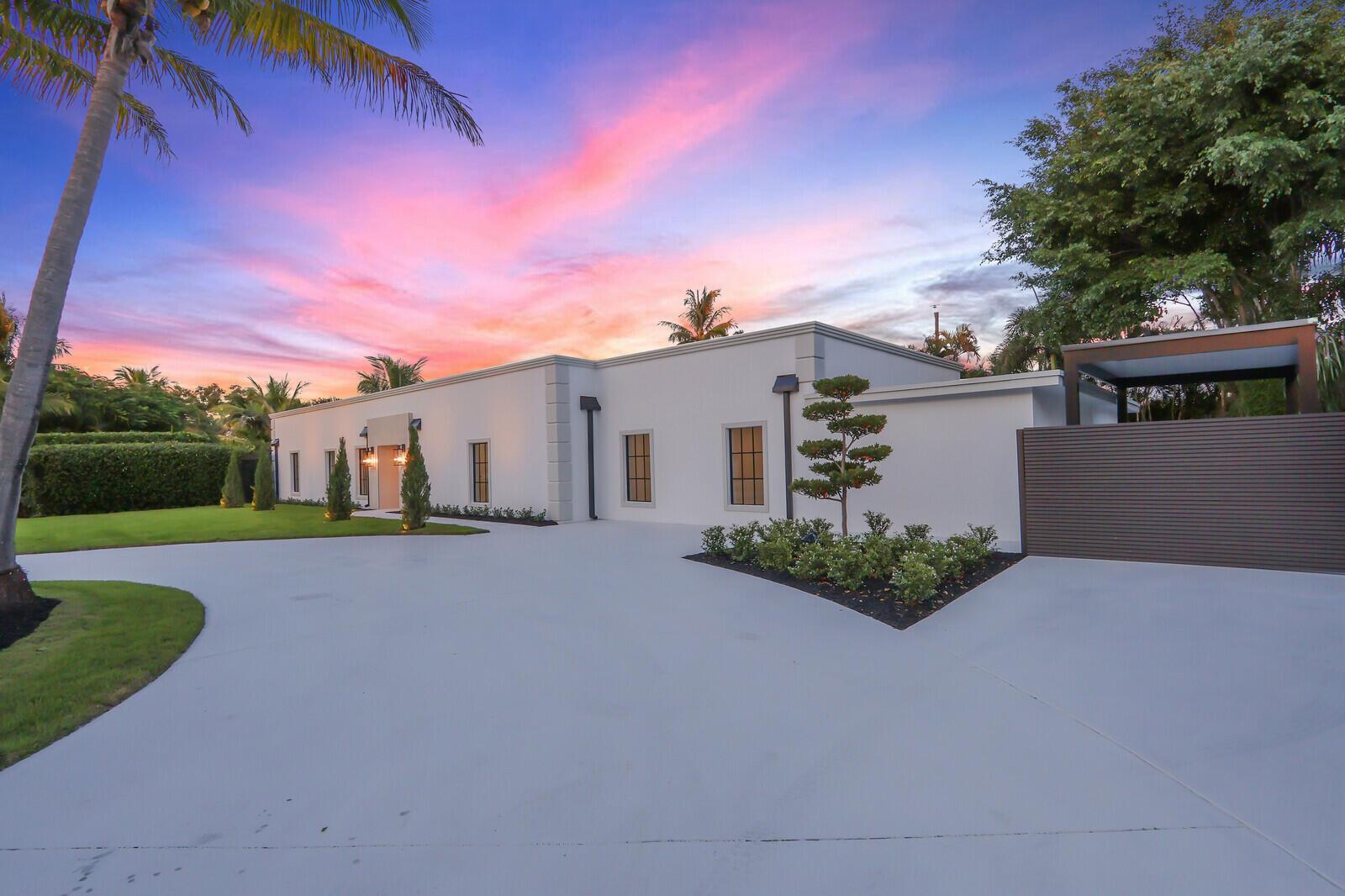 391 W Riverside Drive, Tequesta FL 33469 photo 2