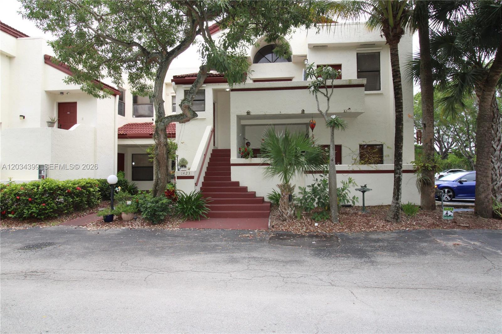 1423 Avon Ln # 210, North Lauderdale FL 33068