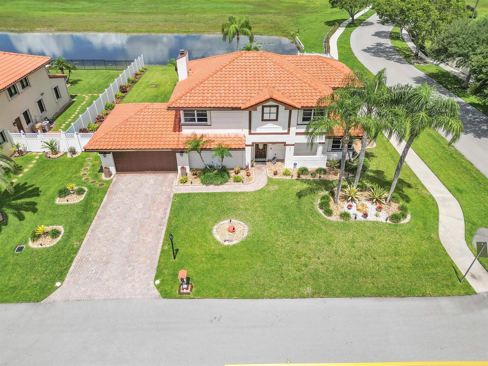6431 Olde Moat Way, Davie FL 33331 photo 3