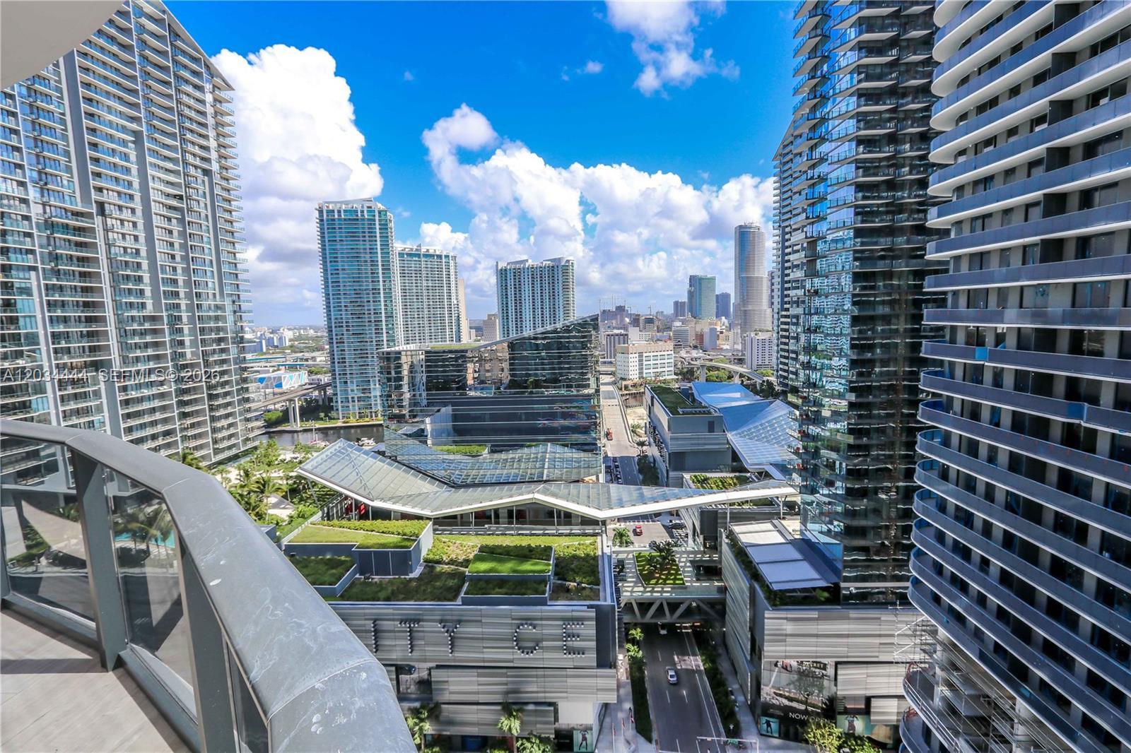 45 SW 9th St # 2201, Miami FL 33130 photo 3