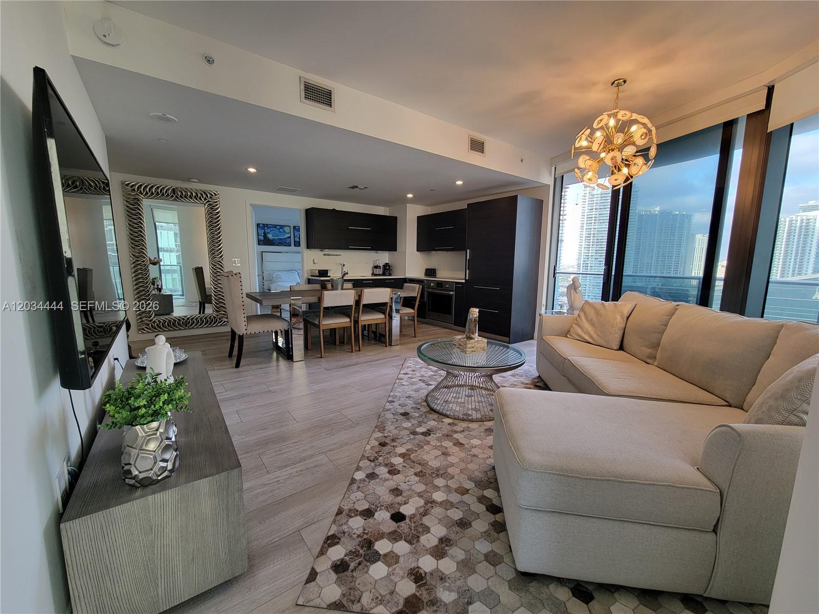 45 SW 9th St # 2201, Miami FL 33130 photo 5