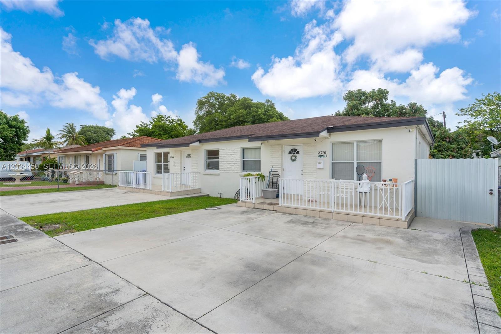 2791 SW 34th Ct, Miami FL 33133 photo 2