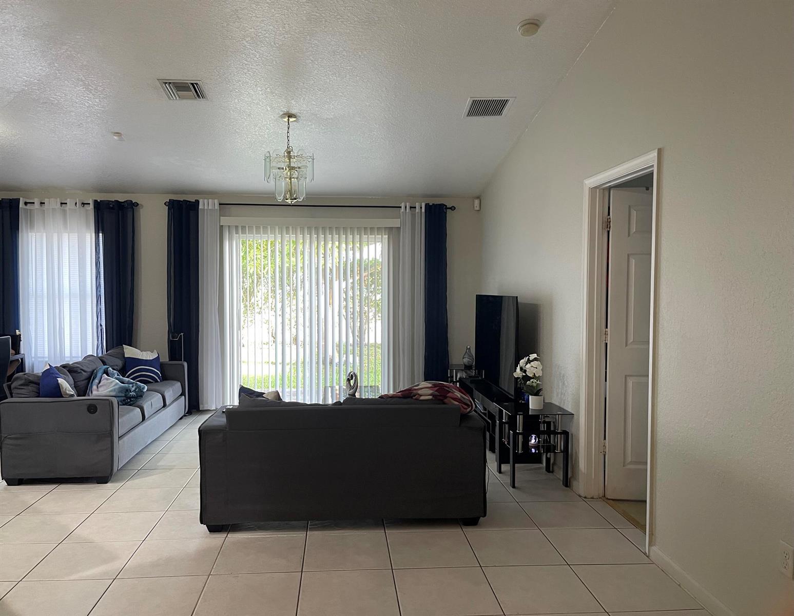 5852 Azalea Circle, West Palm Beach FL 33415 photo 2