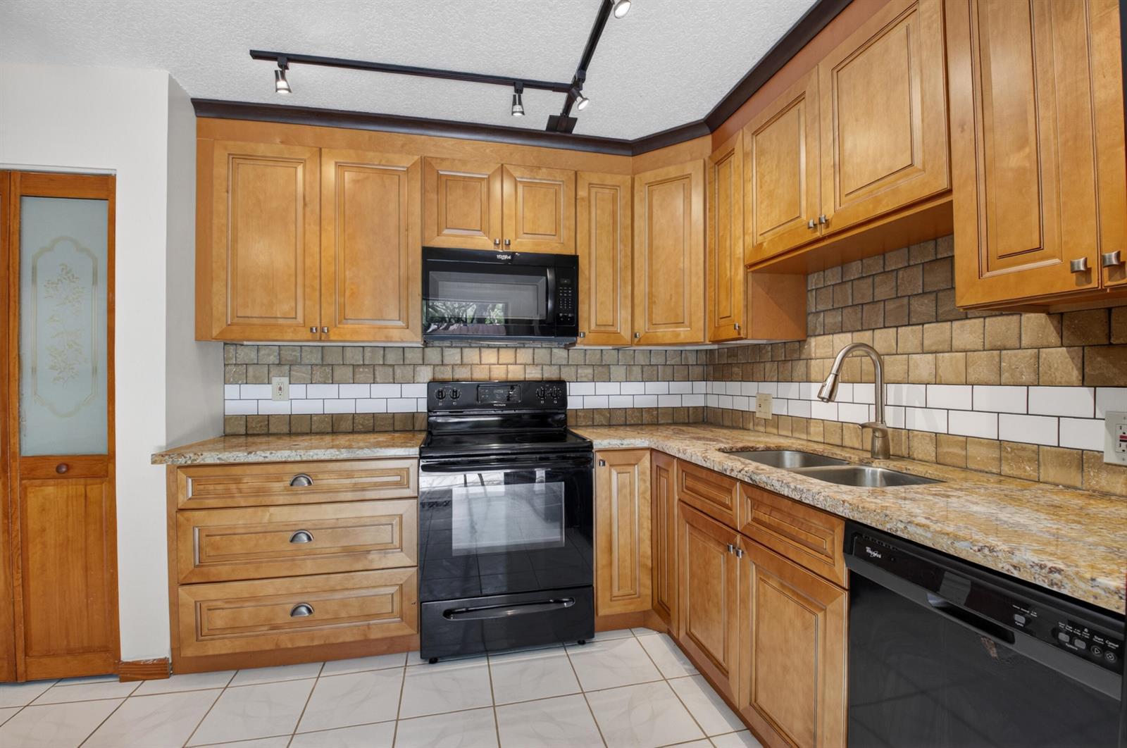 1565 Augusta Circle # 103, Delray Beach FL 33445 photo 4