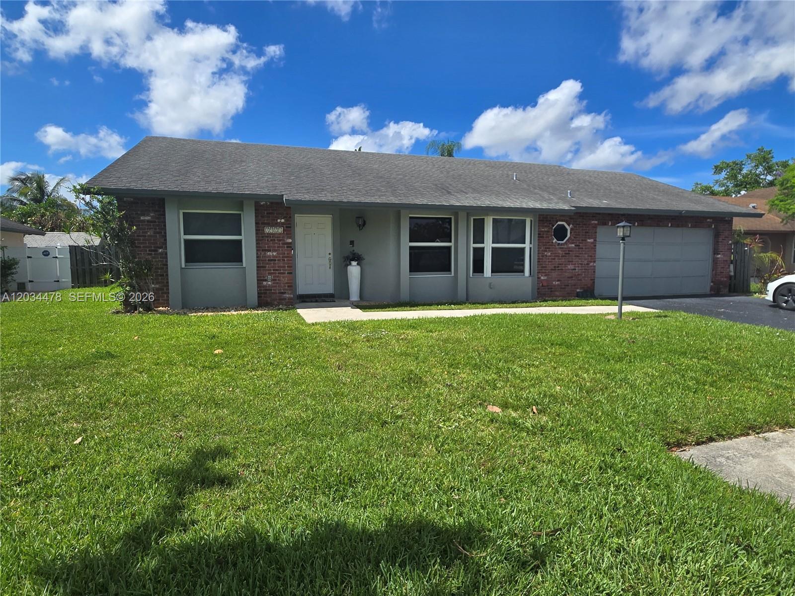 7921 NW 4th St, Plantation FL 33324 photo 2
