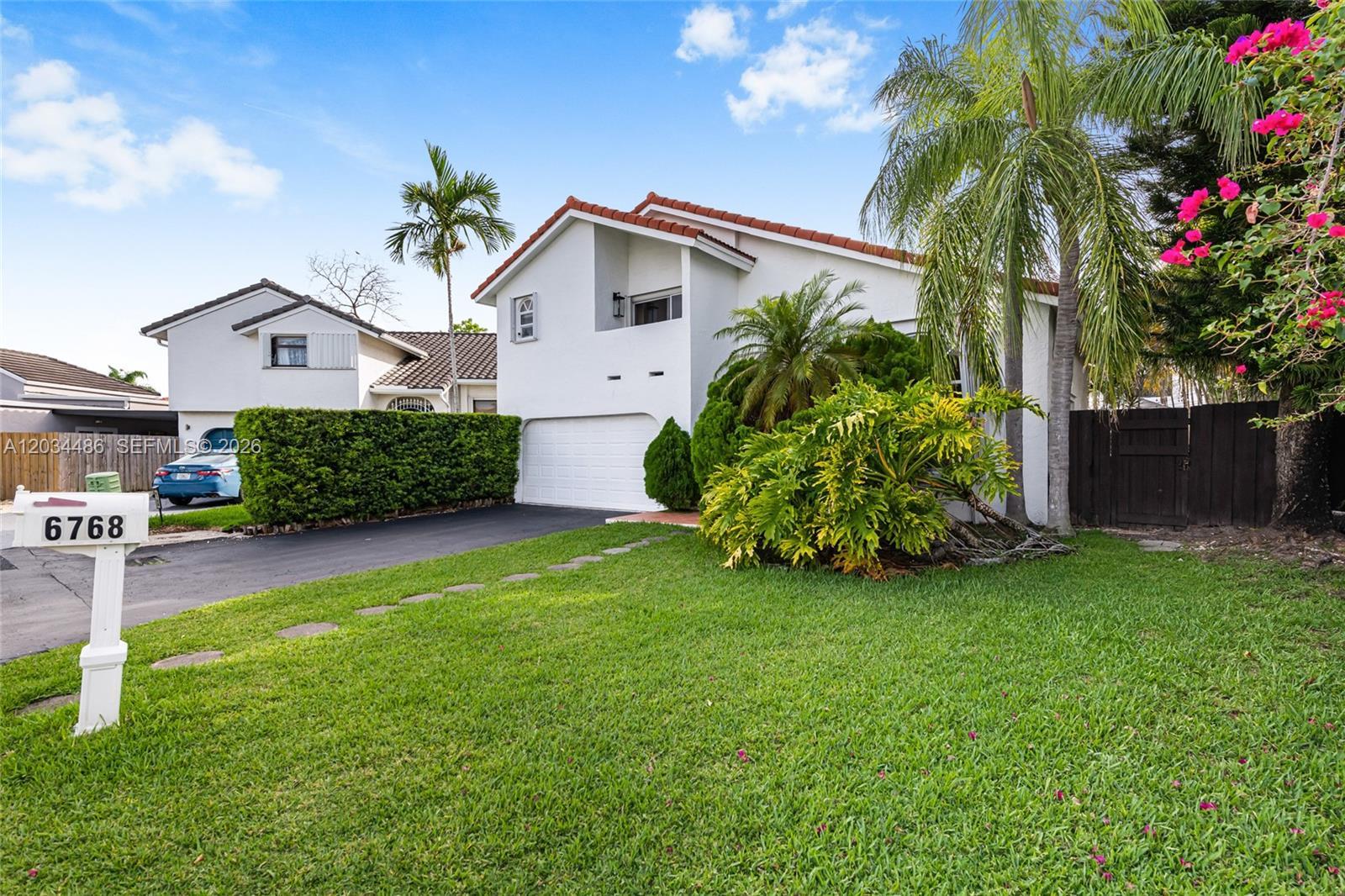 6768 SW 104th Ave, Miami FL 33173 photo 3