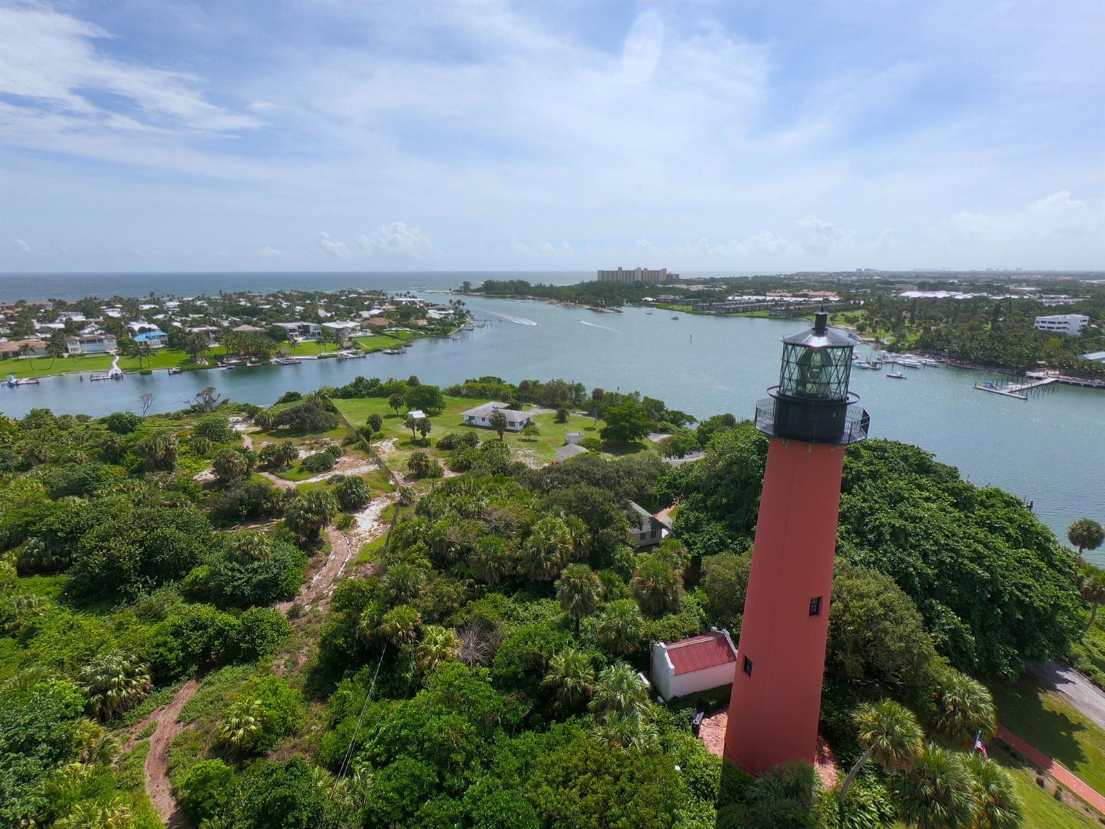 2531 25th Court, Jupiter FL 33477 photo 2