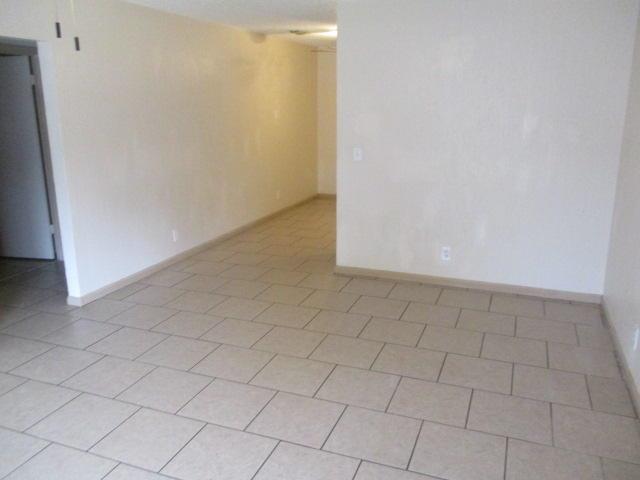 9079 E Highland Pines Drive, Palm Beach Gardens FL 33418 photo 2