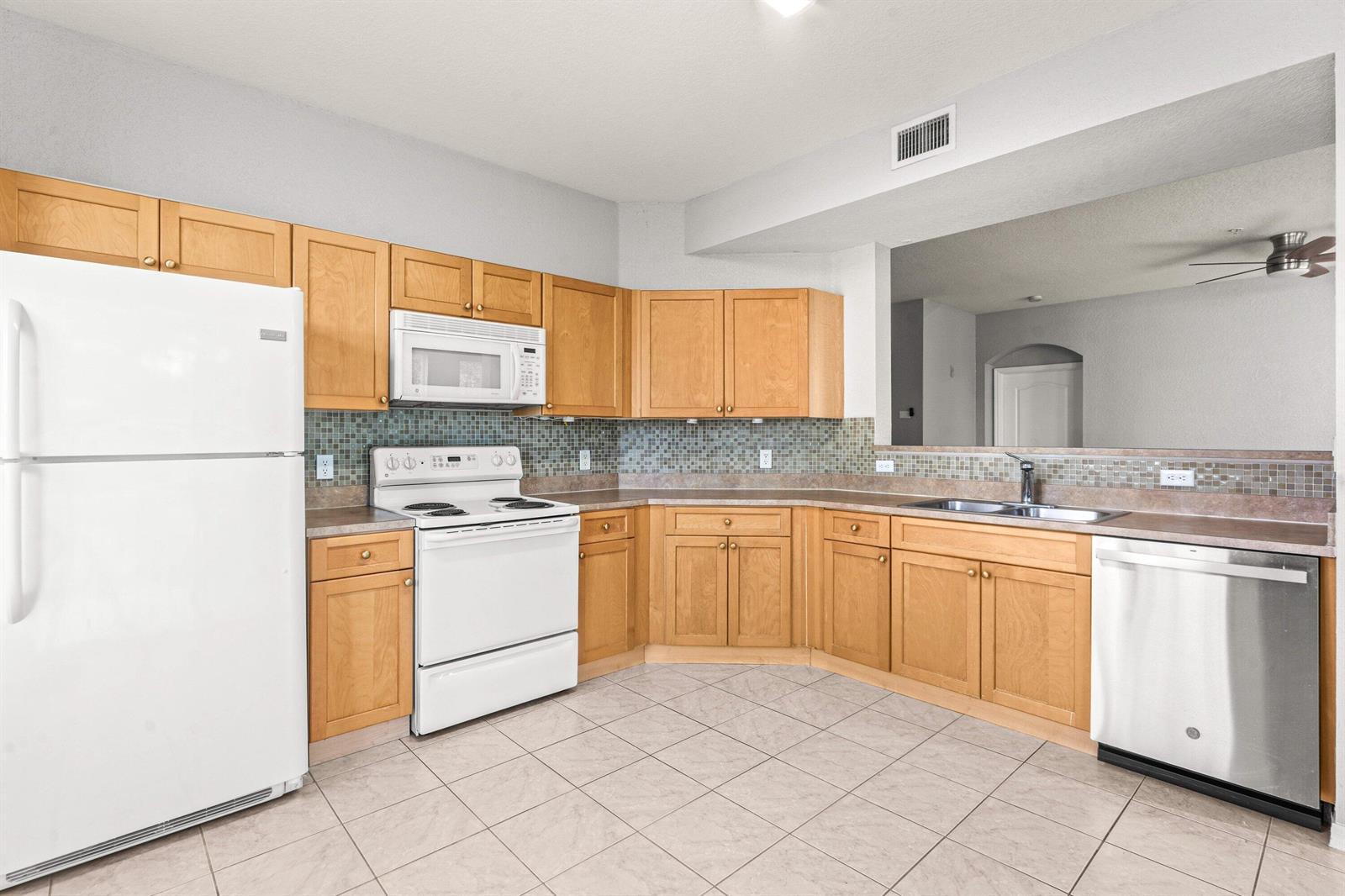 11022 Legacy Drive # 305, Palm Beach Gardens FL 33410 photo 5