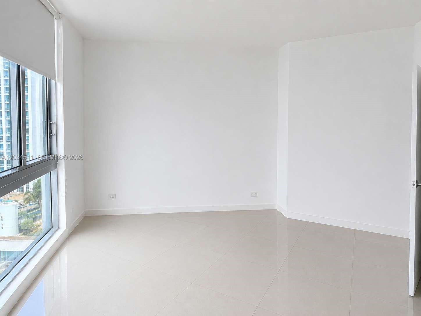 350 S Miami Ave # 1812, Miami FL 33130 photo 3