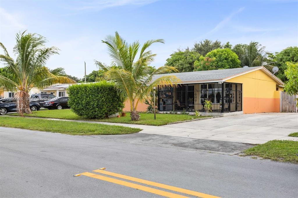 18930 NW 14th Avenue, Miami FL 33169 photo 3