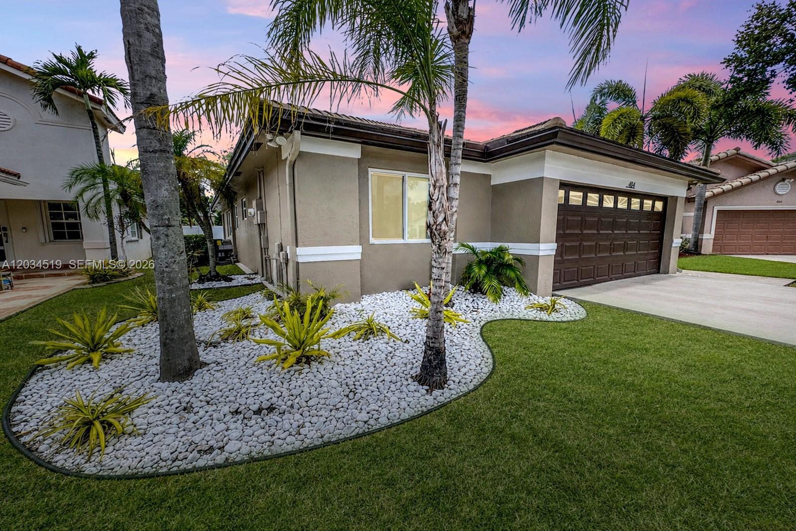 414 SW 177th Ave, Pembroke Pines FL 33029 photo 2