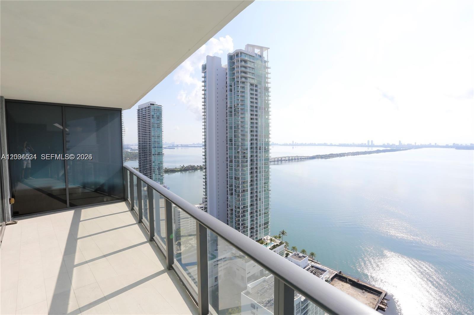 460 NE 28th St # 3404, Miami FL 33137 photo 2
