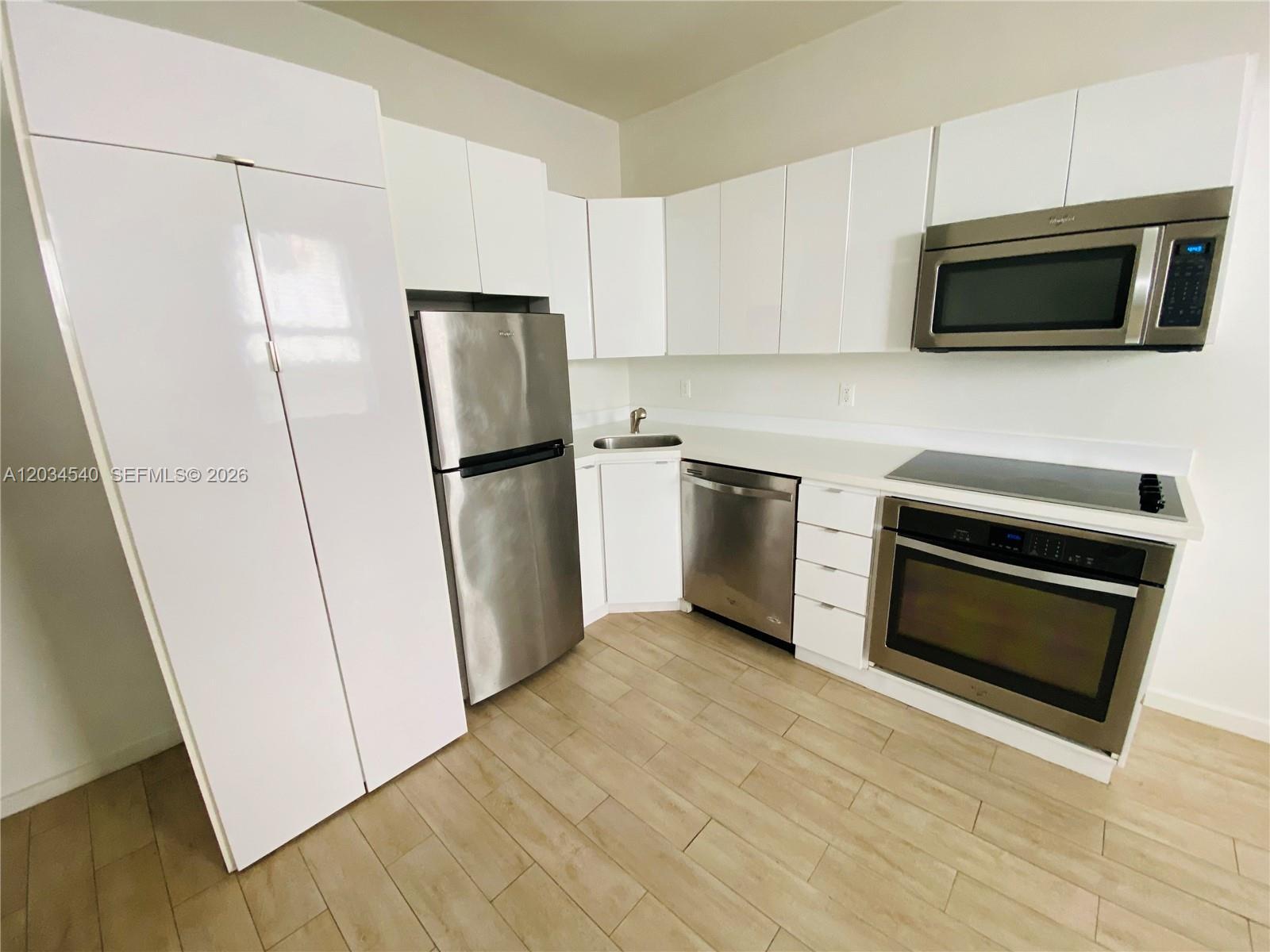 1611 Meridian Ave # 305, Miami Beach FL 33139 photo 3