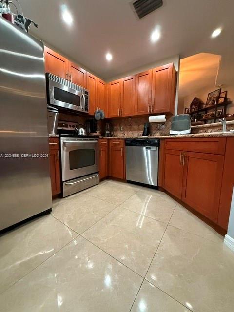 8900 NE 8th Ave # 1109, Miami FL 33138 photo 2