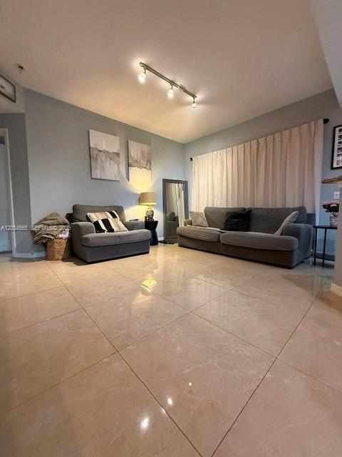 8900 NE 8th Ave # 1109, Miami FL 33138 photo 3