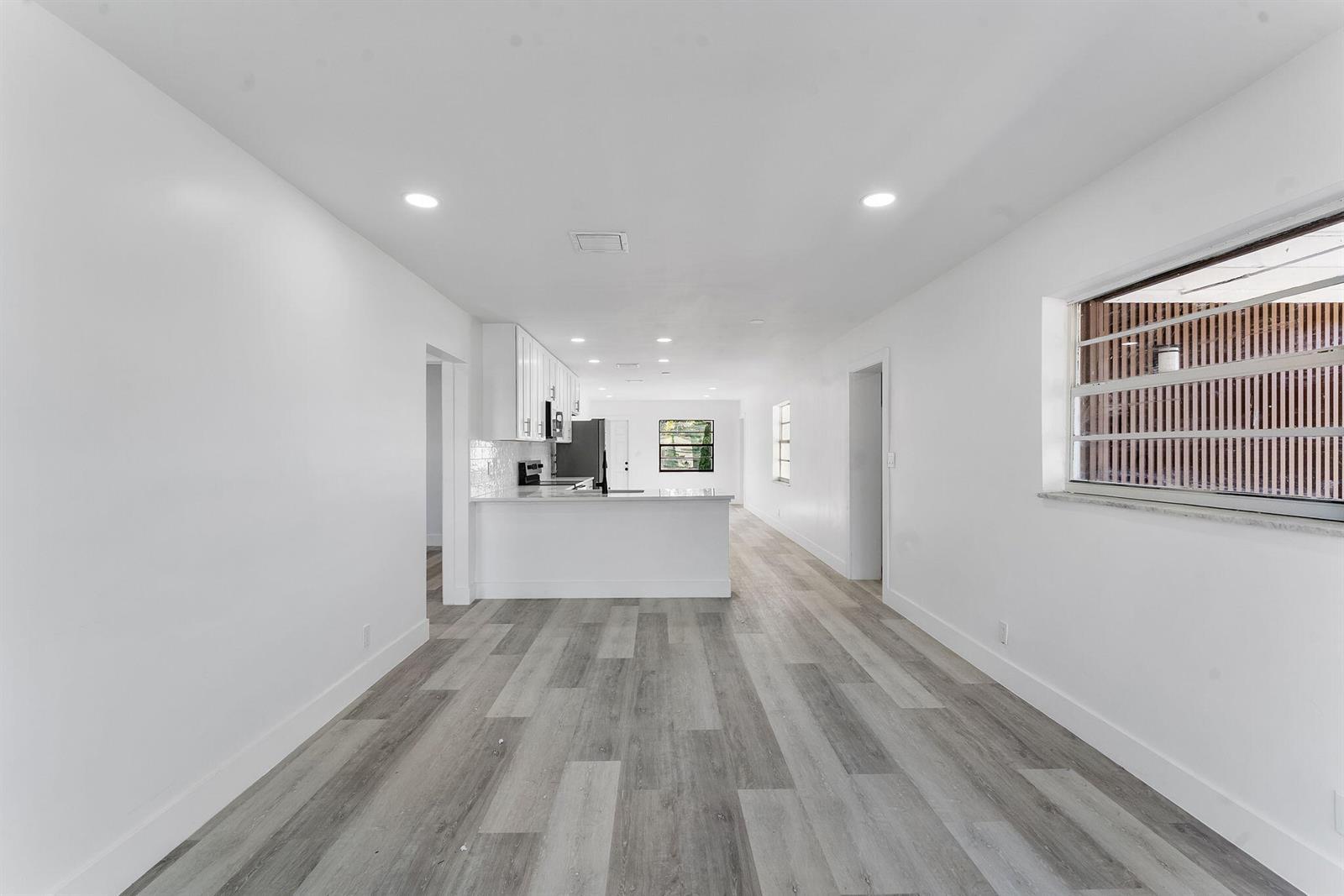 481 NW 2nd Terrace, Deerfield Beach FL 33441 photo 4