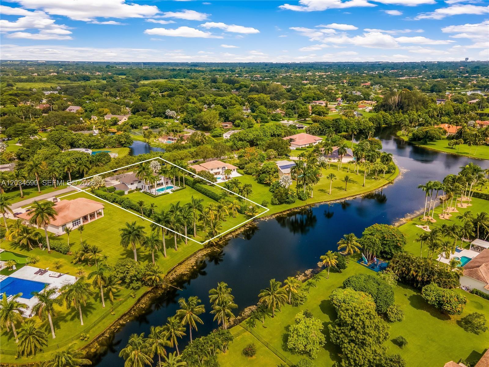 4242 SW 107th Way, Davie FL 33328 photo 2