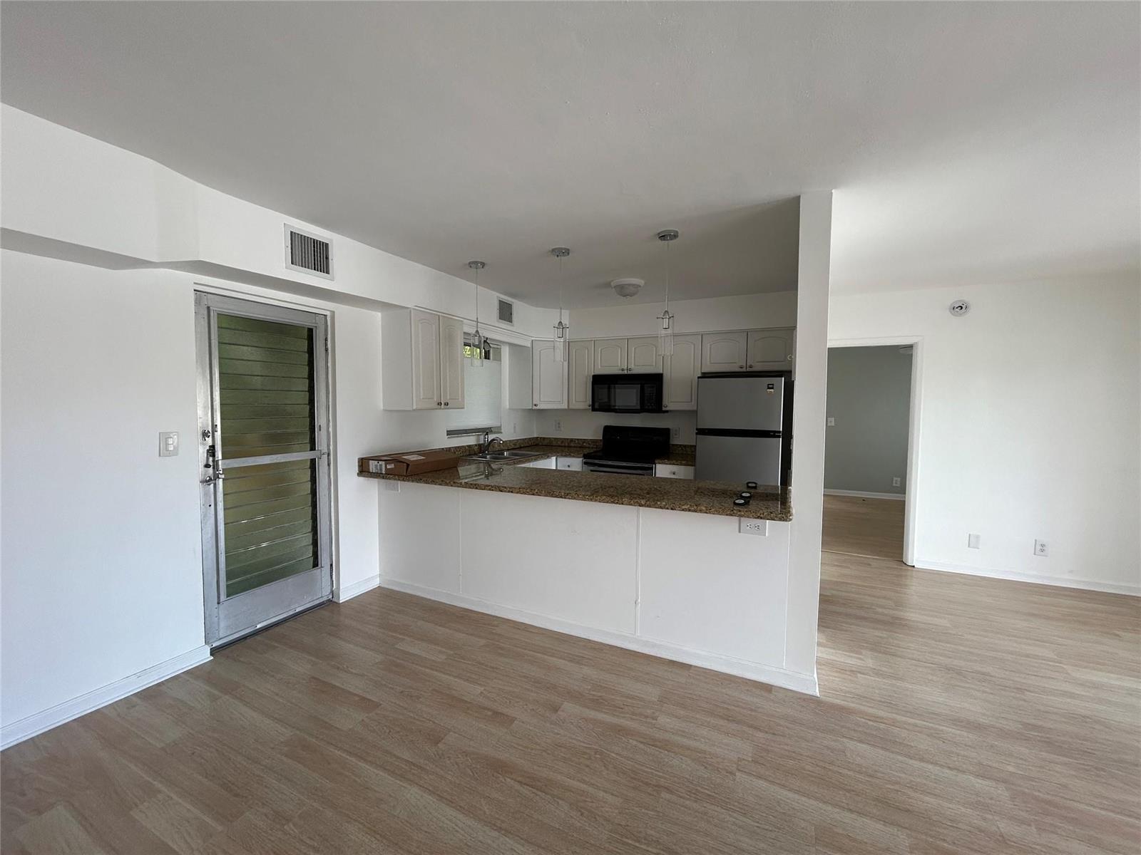 77 Hendricks Isle # 10, Fort Lauderdale FL 33301 photo 2