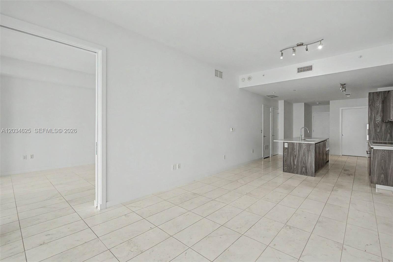480 NE 31st St # 3902, Miami FL 33137 photo 4
