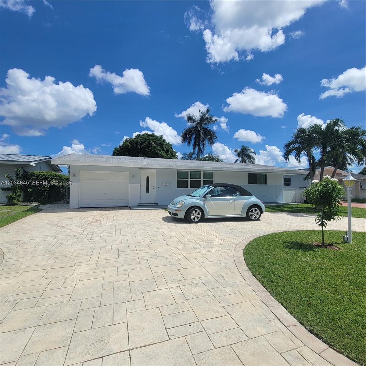 1211 NW 87th Way, Pembroke Pines FL 33024